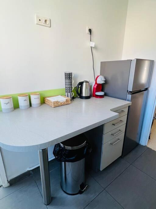Logement A 10 Minutes A Pied De La Gare Centre Avignon Exterior photo